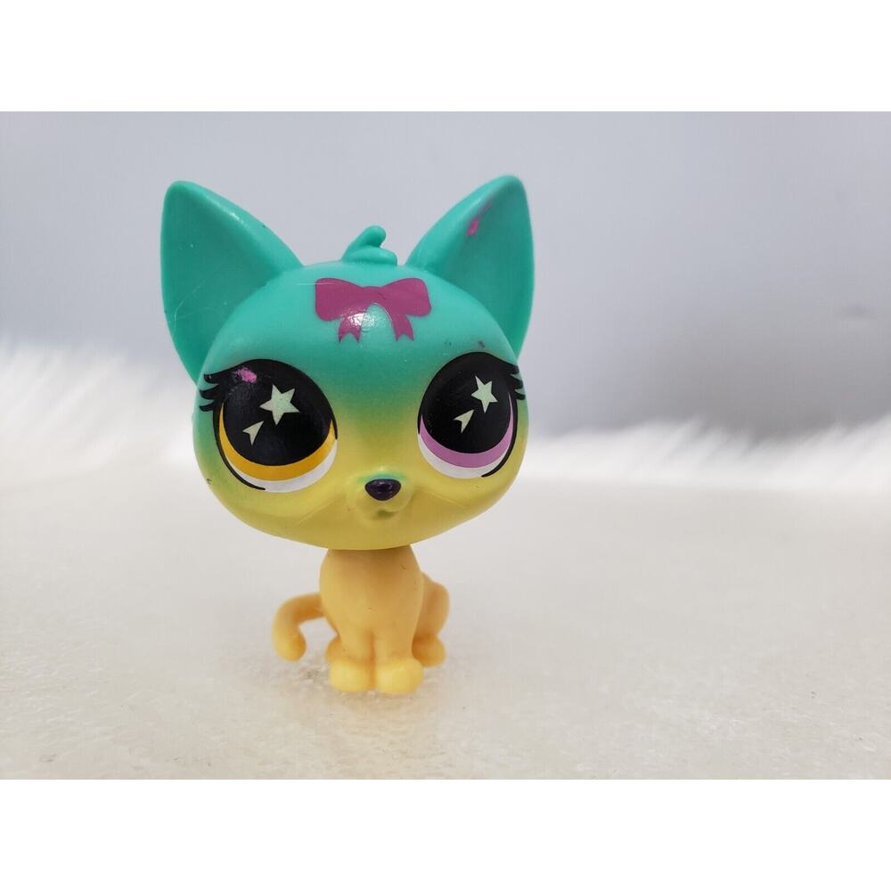 LITTLEST PET SHOP LPS Lucky Cat Moonstone Teal Yellow Glow In The Dark Star Eyes